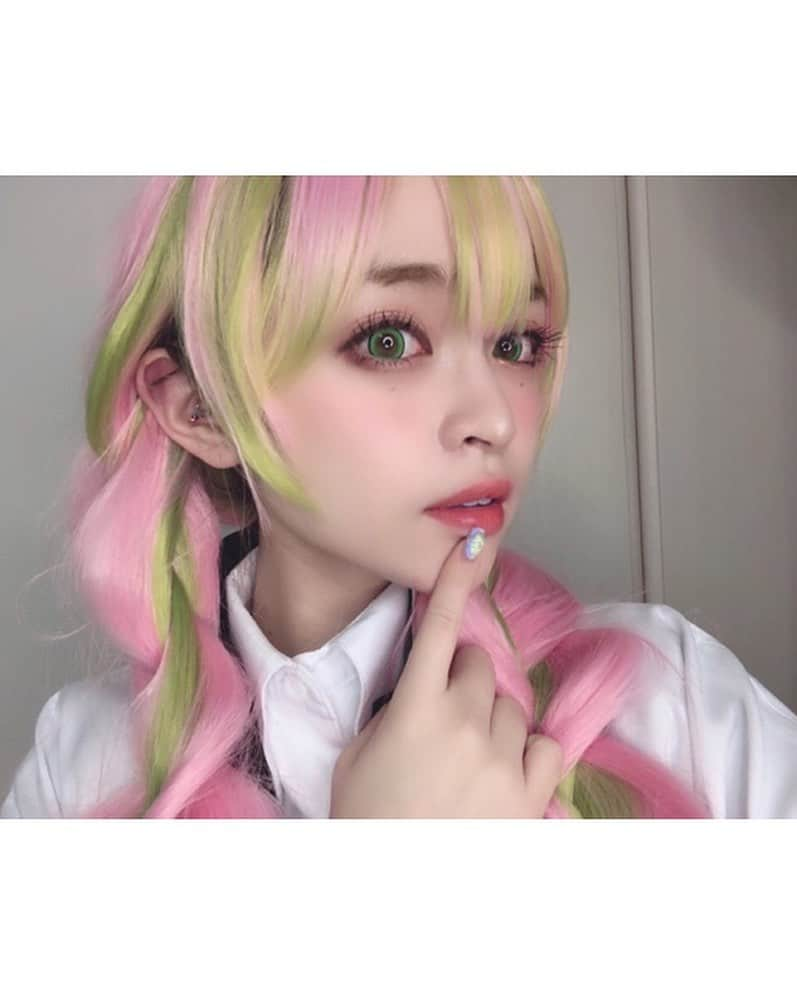 じゅりさんのインスタグラム写真 - (じゅりInstagram)「🍡💕💕💕 . . 鬼滅の刃 / 甘露寺蜜璃 . . ついにコスプレしてしまった👹♡ 大好きな蜜璃ちゃん🥺💕💕💕 可愛くてたまらんよね😫/// 初めてキャラのコスプレしたけど 楽しかった🥳思い出として残しとく✌️♡ . 恥ずかしくなったらアーカイブにサッと入れておきます…📱 . ※二次元に寄せるためにいつもより加工増し増しなのは見逃して← . . #鬼滅の刃 #甘露寺蜜璃 #甘露寺蜜璃コスプレ #恋柱 #コスプレ #自撮り #selfie」1月27日 22時05分 - juripuuu