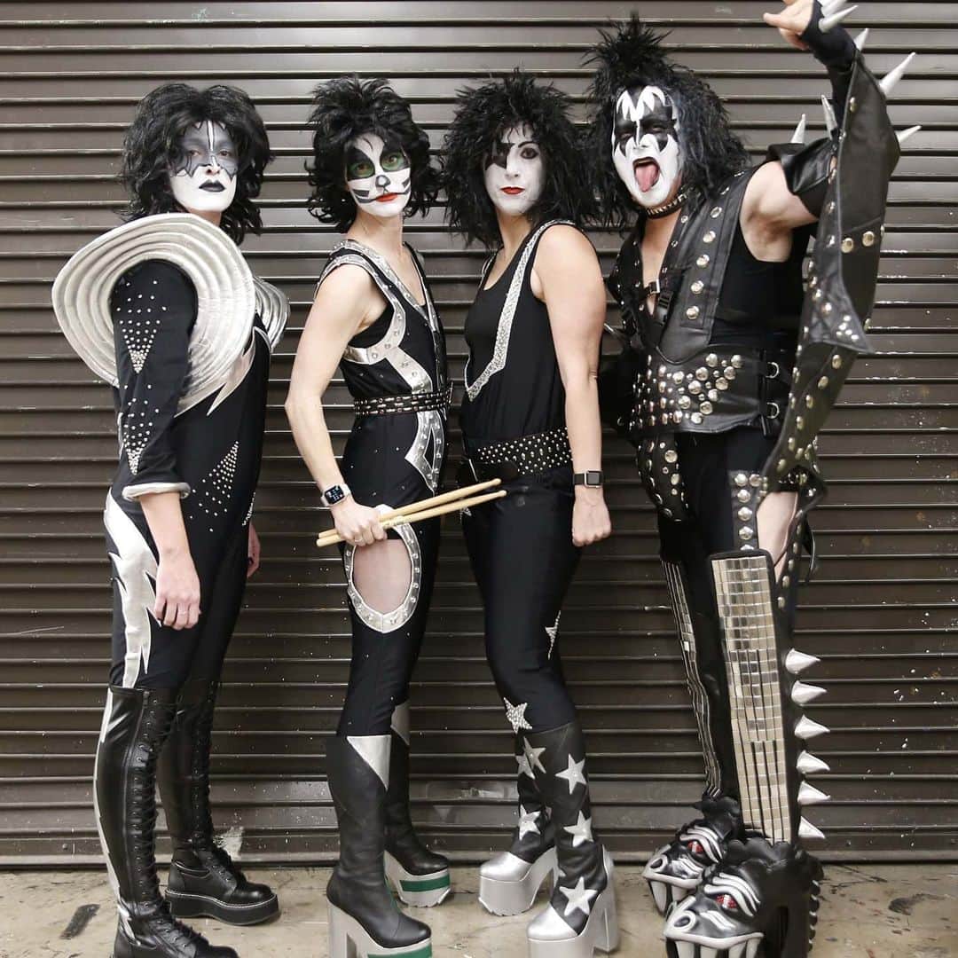 KISSさんのインスタグラム写真 - (KISSInstagram)「#KISSARMYROCKS! Glendale Union High School District Admin from Greenway & Cortez High Schools in Arizona, performed as #KISS for their annual Faculty/Staff Show. #KISSisEverywhere!」1月27日 22時19分 - kissonline