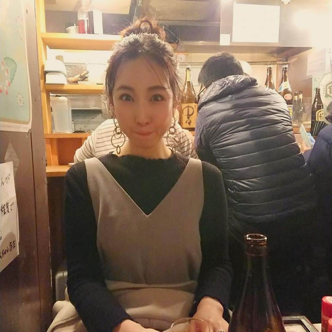 崎本ゆかりさんのインスタグラム写真 - (崎本ゆかりInstagram)「東京で 慣れ親しんだお酒を見つけると やっぱり嬉しいな♡#龍力 二週間以上ぶりのお酒は 染みたーー！！！(２枚目の顔w) . . #播州一献 は先輩の酒蔵のお酒。見かけたら是非一度 ご賞味ください♪ お見知り置きを.. #地元のお酒#日本酒#オススメ#兵庫のお酒#美味#浅草#たくちゃん#洒落者#🍶#🐉 #sake#japanesesake#ポン酒タグラム」1月27日 22時22分 - yukariiiin5