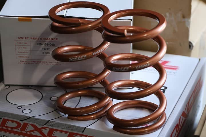 mistbahnさんのインスタグラム写真 - (mistbahnInstagram)「_ Rear suspention springs update of my Honda PP1 BEAT. _ Rear suspention spring has updated from RSmach 7kgf/mm to Swift 9kgf/mm. _ Shot on Jan-20 2020 at @aslan_inc_japan . _ owner: @mistbahn photo: @mistbahn _ _ JP) 2020年1月8～20日、ASLANさんファクトリーで撮影。 ビートのリアの車高調のスプリングをRSマッハの7kからSwiftの9kに交換。 _ _ #hondabeat #hondabeatpp1 #pp1beat #ホンダビート #pp1 #beatpp1 #honda #e07a #mtrec #aslan #アスラン #aslan_inc_japan #swift #スウィフト #suspention #車高調 #サスペンション #rsmach #rsマッハ #kcar #keicar #軽自動車 #timeattack #timeattackjapan #becauseracecar #trackcarbuild #trackcar #trackspec #trackstance #automotiveengineering」1月27日 22時23分 - mistbahn