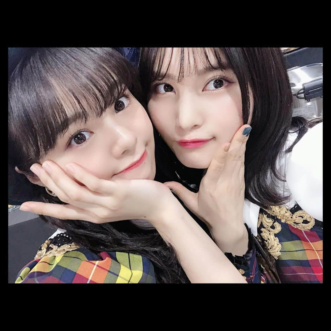 福岡聖菜さんのインスタグラム写真 - (福岡聖菜Instagram)「ひろがる。  @hinata_homma1110 に プレゼントとしたイヤリング  ひなたんは太陽のような暖かさで ニコッと笑うと花が咲くみたいに 幸せになれるの。 そんな気持ちを込めて作ってみたよ  上のゴールドが太陽のお花で 中心にオパールを少し。 下の紫のお花はレース編み。 大好きなレース編みで いつかイヤリングを 作ってみたいと思ってたから 少し大変だったけど作れて嬉しかったなぁ  気に入ってくれると嬉しいな…☺️ * * * #ハンドメイドイヤリング　 #レース編みイヤリング  #レース編みアクセサリー #本間日陽　#お花」1月27日 22時42分 - seina___ff