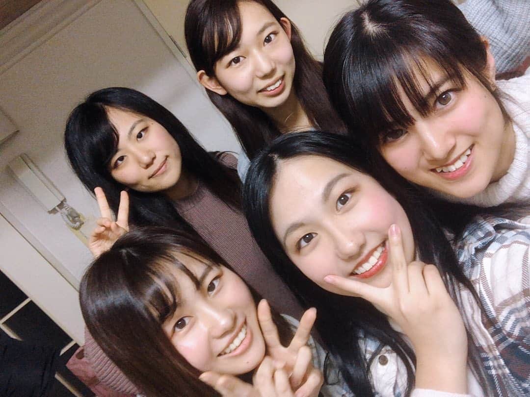 のインスタグラム：「えいみー結成6周年 . 改めて見ると大人っぽくなったけど あの頃から全然変わってない笑 . みなしぇが20歳なったら、みんなでお酒飲んでお祝いしようねー(*≧m≦*) ✨」