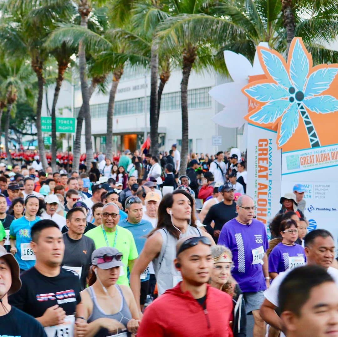 Zippy's Restaurantsさんのインスタグラム写真 - (Zippy's RestaurantsInstagram)「Over the past 36 years, the Great Aloha Run, Hawaii’s largest participatory race, has raised over $12 million for over 150 non-profit health and human service organizations and community groups throughout the State. Pick up an official entry form at any of our restaurants, and purchase a Kokua Pac, $1 cutout or donate your change to show #ZippysAloha to the Carole Kai Charities and the Great Aloha Run.」1月28日 8時23分 - zippys