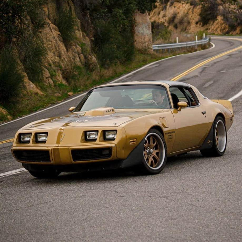 Classics Dailyさんのインスタグラム写真 - (Classics DailyInstagram)「Pontiac TransAm _ Via @caldy_d _ #Pontiac #transam #musclecar #hotrod  #restomod #classicsdaily #streetrod #protouring #streetcar #customcar #prostreet  #hotrods #classiccars #customcars #musclecars #americanmusclecars #hotrodsandmusclecars #americanmuscle  #classicmuscle」1月28日 8時45分 - classicsdaily