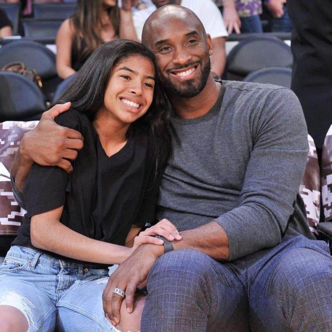 マッケンジー・ダーンのインスタグラム：「All my prayers to @kobebryant family! You will be remembered forever!  R.I.P #ripgianna #ripkobe」