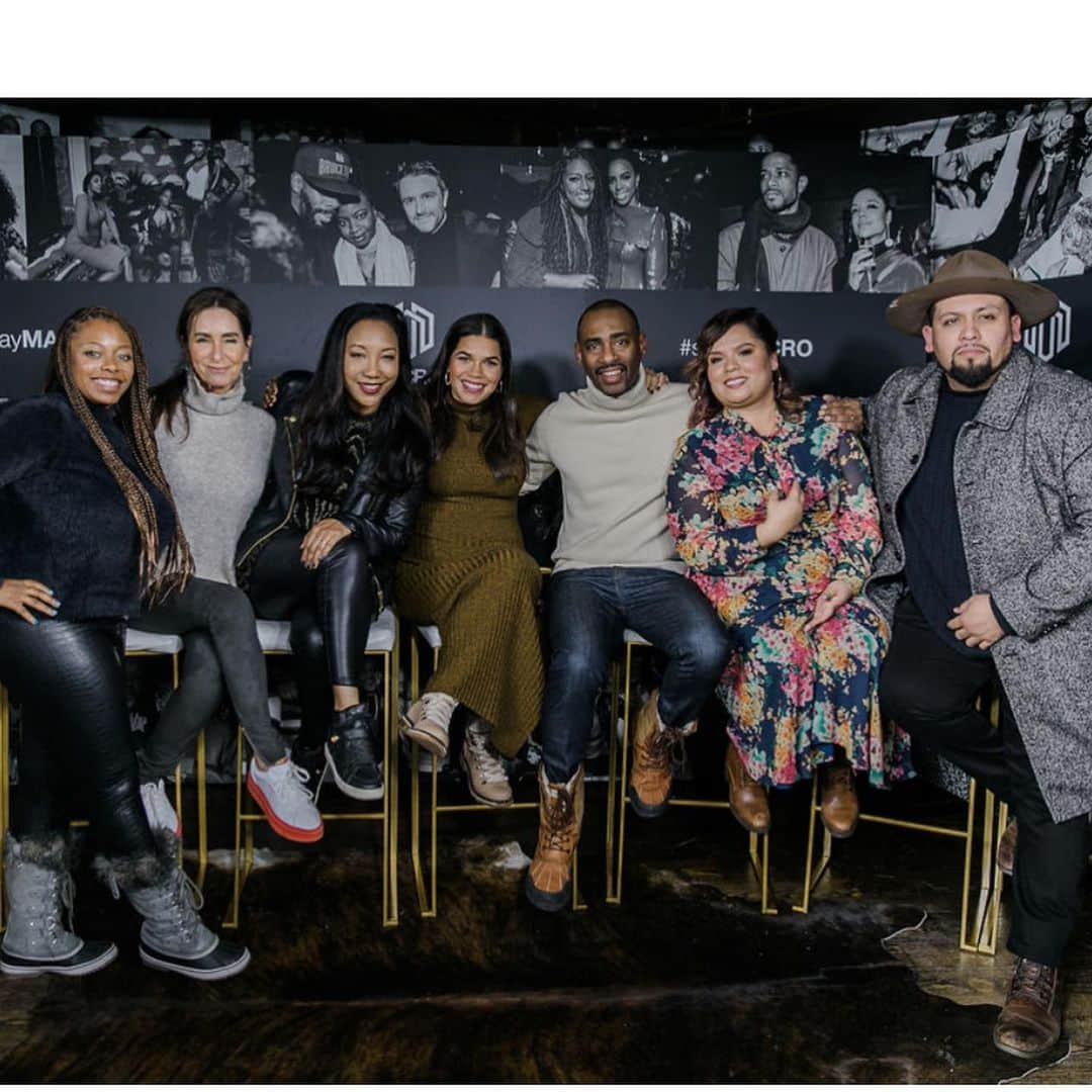 アメリカ・フェレーラさんのインスタグラム写真 - (アメリカ・フェレーラInstagram)「A joyful weekend at #sundancefilmfestival celebrating our upcoming @netflix series @gentefied and basking in the glorious launch of @thelatinxhouse - where so many talented Latinx storytellers lifted their voices and tore up the dance floor!」1月28日 1時16分 - americaferrera