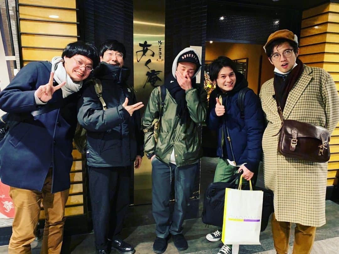 福井俊太郎のインスタグラム：「第3回トットこジエ太郎〜最高ぅぅ #大阪NSC27期の仲間 #でも帰りの電車 #坂本君と多田ちゃん #みやちゃんと桑ちゃん #ペアになったから #寂しかった #若い女性作家さんが僕の相手をしてくれたから助かったものの #もし若い女性作家さんがいなければ #想像するだけでゾッとする #ただ #若い女性作家さんに #休みの日何してるんですか？ #って聞いちゃったけど #セクハラに該当しないよね？ #シンパイィィ #低くねっとりした声で」