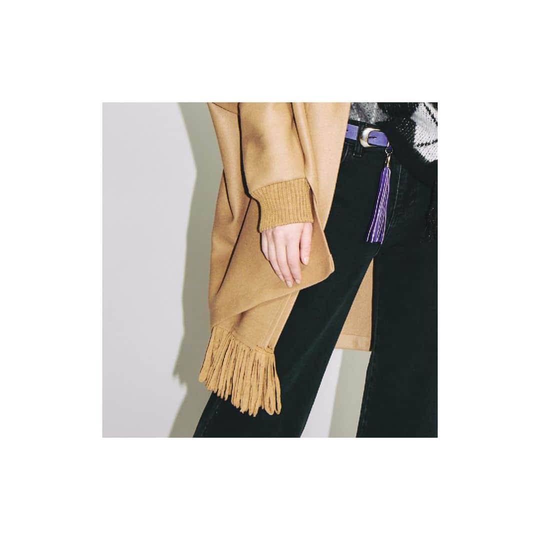 のインスタグラム：「Fringes, the last trend  #beannaritan #annaritan #fw19」