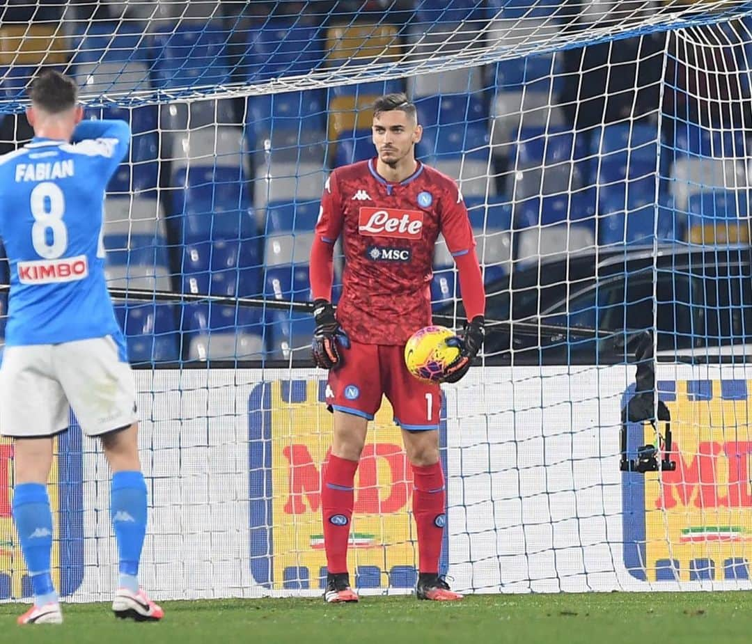 アレックス・メレットさんのインスタグラム写真 - (アレックス・メレットInstagram)「Team 💪🏼💙 #NapoliJuventus」1月28日 2時31分 - alex_meret