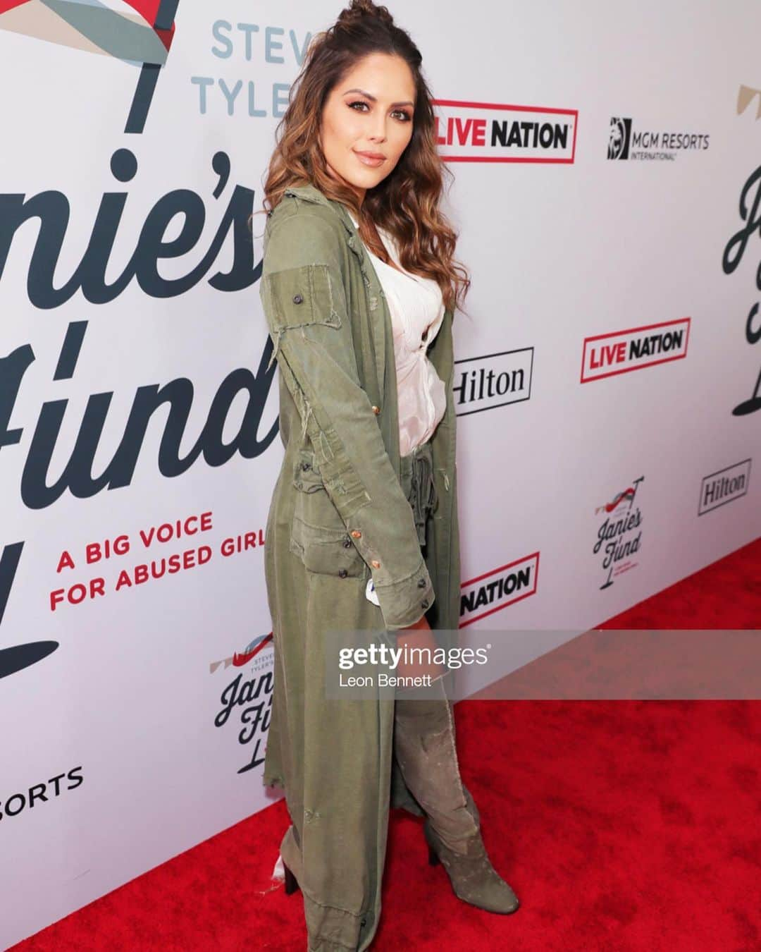 ブリトニー・パーマーさんのインスタグラム写真 - (ブリトニー・パーマーInstagram)「The power of art is a beautiful thing. So happy to be a part of  this event @janiesfund @iamstevent #janiesfund @brittneypalmerart #grateful #brittneypalmerart」1月28日 2時49分 - brittneypalmer