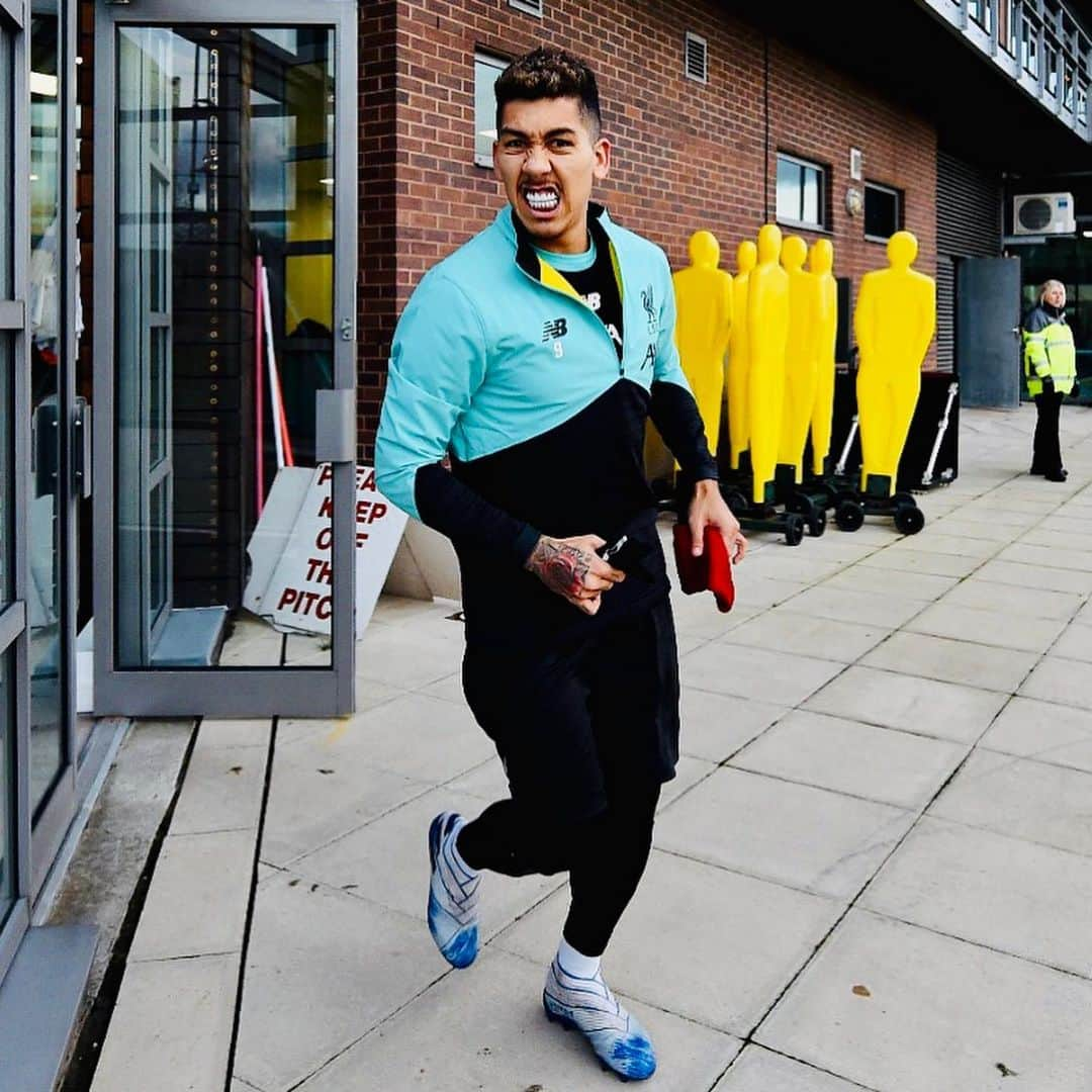 ロベルト・フィルミーノさんのインスタグラム写真 - (ロベルト・フィルミーノInstagram)「😁⚽️🙌🏼」1月28日 4時56分 - roberto_firmino