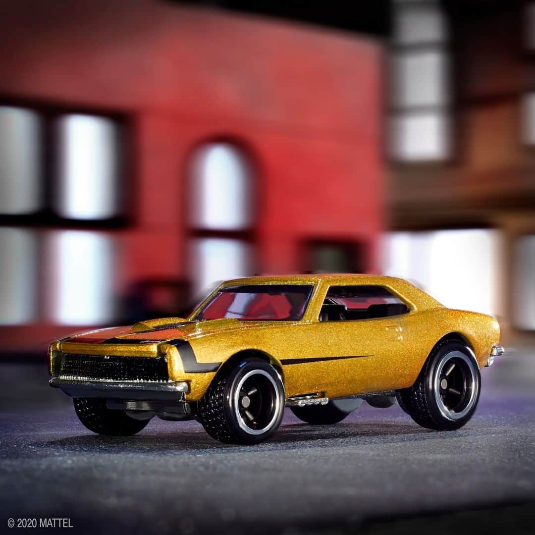 Hot Wheelsさんのインスタグラム写真 - (Hot WheelsInstagram)「Any one of these rides will turn heads driving down the boulevard. 😎 Exclusively at Walmart. #HotWheels」1月28日 5時05分 - hotwheelsofficial