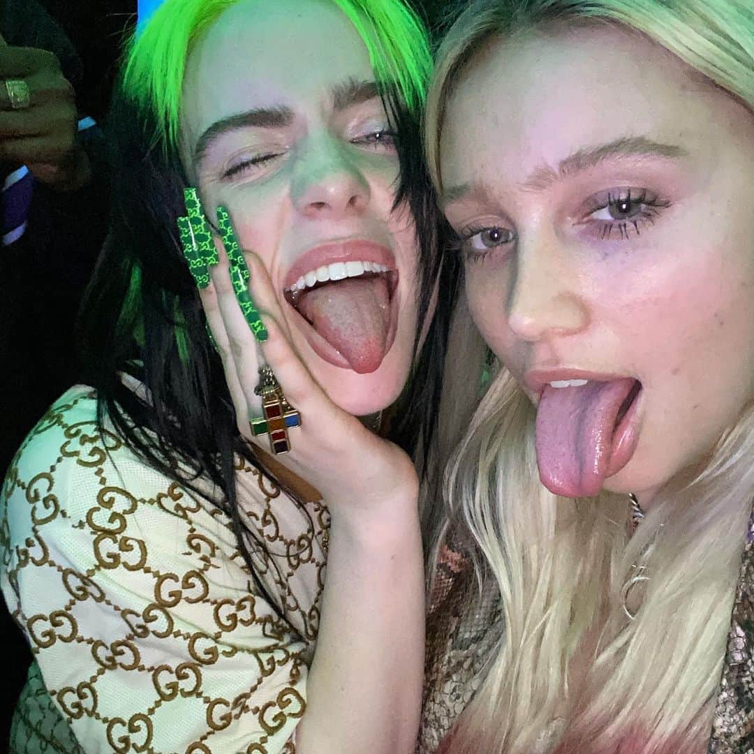 ケイリン・ルッソのインスタグラム：「Just a couple of bad guys @billieeilish 😈」