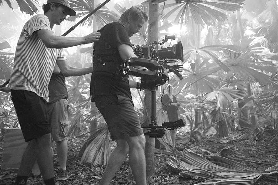 イザベル・ルーカスさんのインスタグラム写真 - (イザベル・ルーカスInstagram)「Filming in the Daintree. 🤍 Where the rainforest meets the sea and reef. 📷 @adrianmesko」1月28日 7時19分 - isabellucas