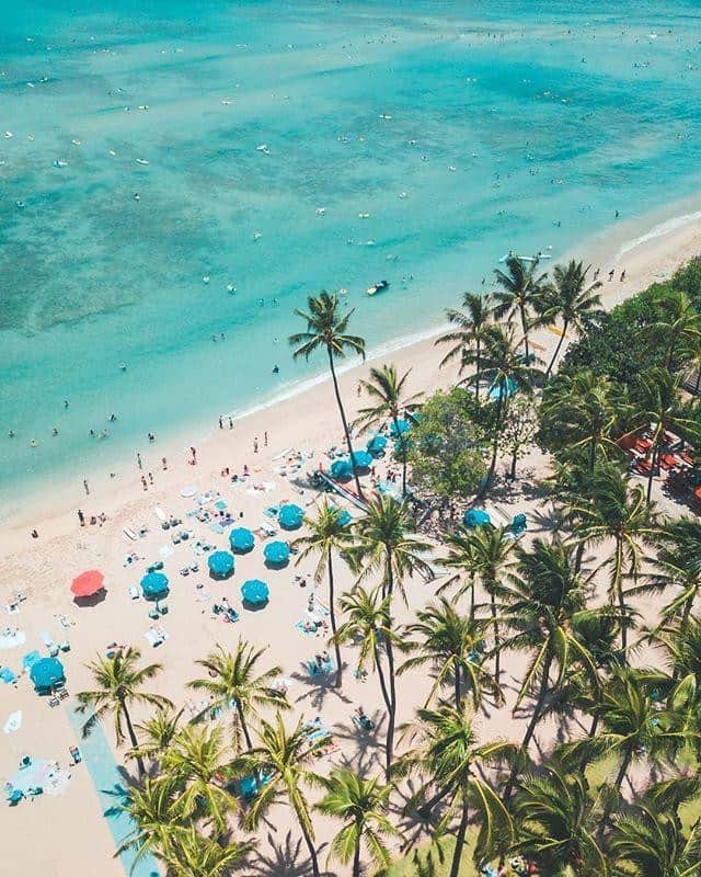 ハワイアン航空さんのインスタグラム写真 - (ハワイアン航空Instagram)「寒い日はこんな景色の中にいることを妄想してしまいませんか？ 😌💭 📷 @adventures_ofjess  #TravelTuesday」1月28日 18時00分 - hawaiianairlinesjp