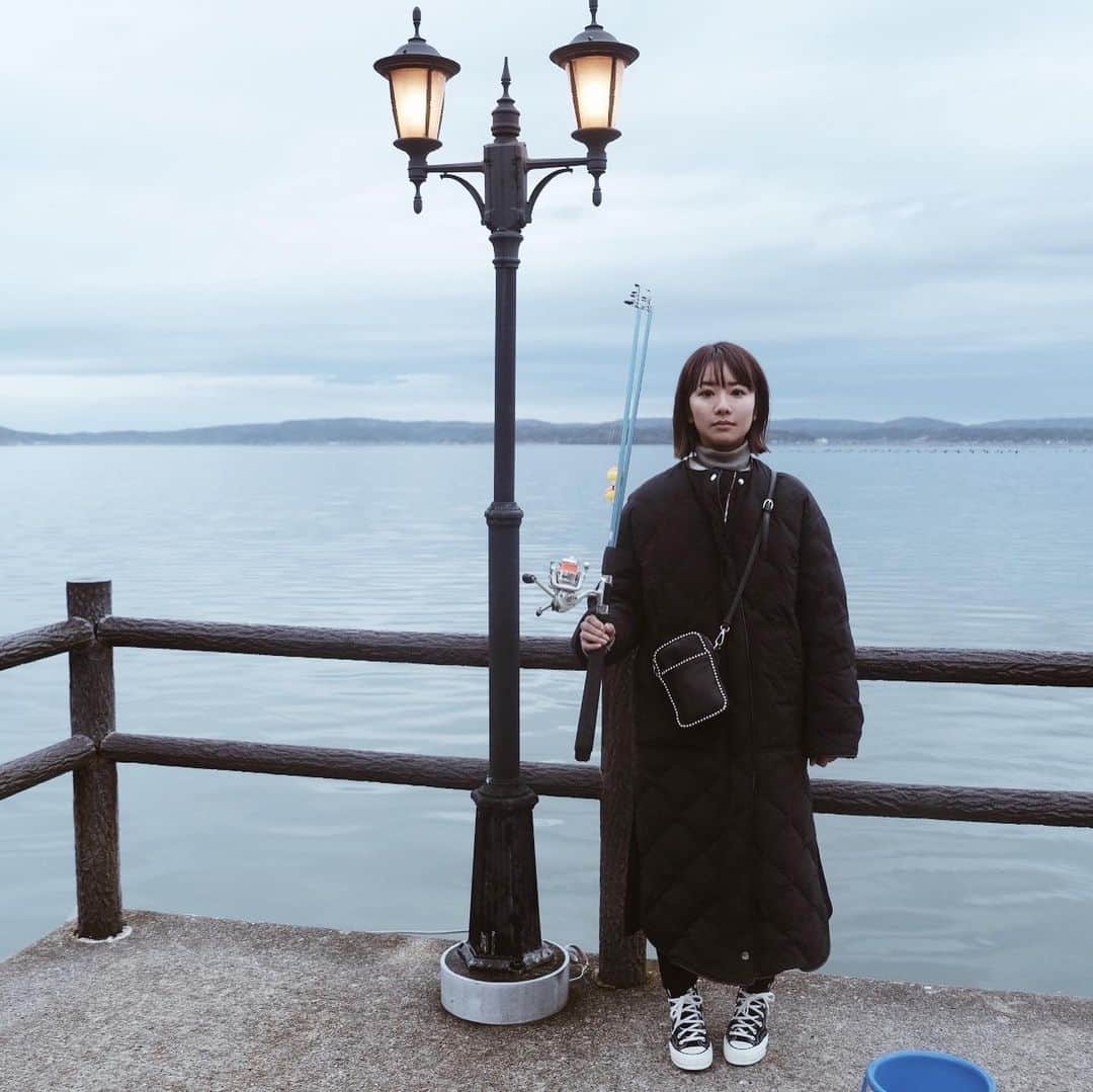 のインスタグラム：「釣りやってみた。  釣れなかった。  のどぐろつりたかったなー。 ※釣れるわけがない。 #石川県 #能登半島 #釣り #おチビ二人旅 #珍道中」