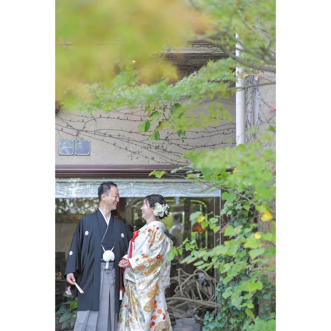 miyakoweddingさんのインスタグラム写真 - (miyakoweddingInstagram)「. 都ウェディングは毎日がウェディングフェア！ . 会場見学はもちろん 1組ずつお2人の担当プランナーがご案内しております！ . 感謝の気持ちを「料理とおもてなし」で伝える お2人らしい最良の結婚式を 都ウエディングで叶えましょう𓂃 𓈒𓏸 . . #都ウエディング #miyakowedding #ミヤコウェディング #レストランウェディング #restaurant #wedding #ステーキ懐石都春日 #広島 #福山 #尾道 #瀬戸内 #ウェディングフェア #結婚式 #披露宴 #結婚式場 #おもてなし #おもてなしウェディング #結婚式写真 #プレ花嫁 #卒花嫁 #アンティーク」1月28日 18時20分 - miyakowedding