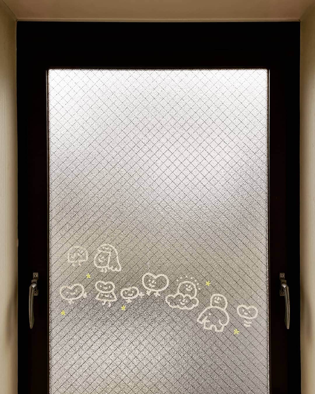 大石暁規さんのインスタグラム写真 - (大石暁規Instagram)「米田外科クリニックの一番奥にある窓。気付いてくれるかな。」1月28日 10時37分 - akinori_oishi