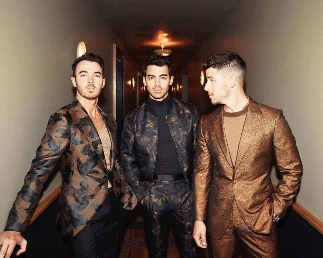 ジョー・ジョナスさんのインスタグラム写真 - (ジョー・ジョナスInstagram)「So grateful to have been able to spend all of yesterday with my brothers. #GRAMMYs」1月28日 11時01分 - joejonas