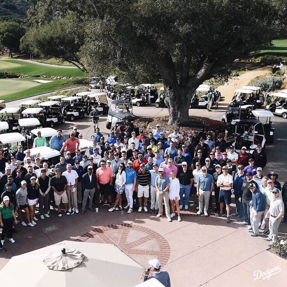 Los Angeles Dodgersさんのインスタグラム写真 - (Los Angeles DodgersInstagram)「The @jtfoundation10 hosted its fifth annual Justin Turner Golf Classic in Thousand Oaks this morning. The proceeds from the tournament will benefit children and families affected by illnesses and help veterans in the LA area.」1月28日 11時25分 - dodgers