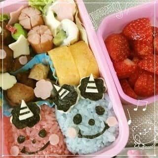 町田亜里香のインスタグラム：「もうすぐ節分なので鬼👹 いつかの#節分お弁当  を載せておきます❤︎ 明日も鬼さん作る予定です✍️✨ 寝坊しませんように…💥 . . #お弁当 #節分 #節分ごはん  #キャラ弁」
