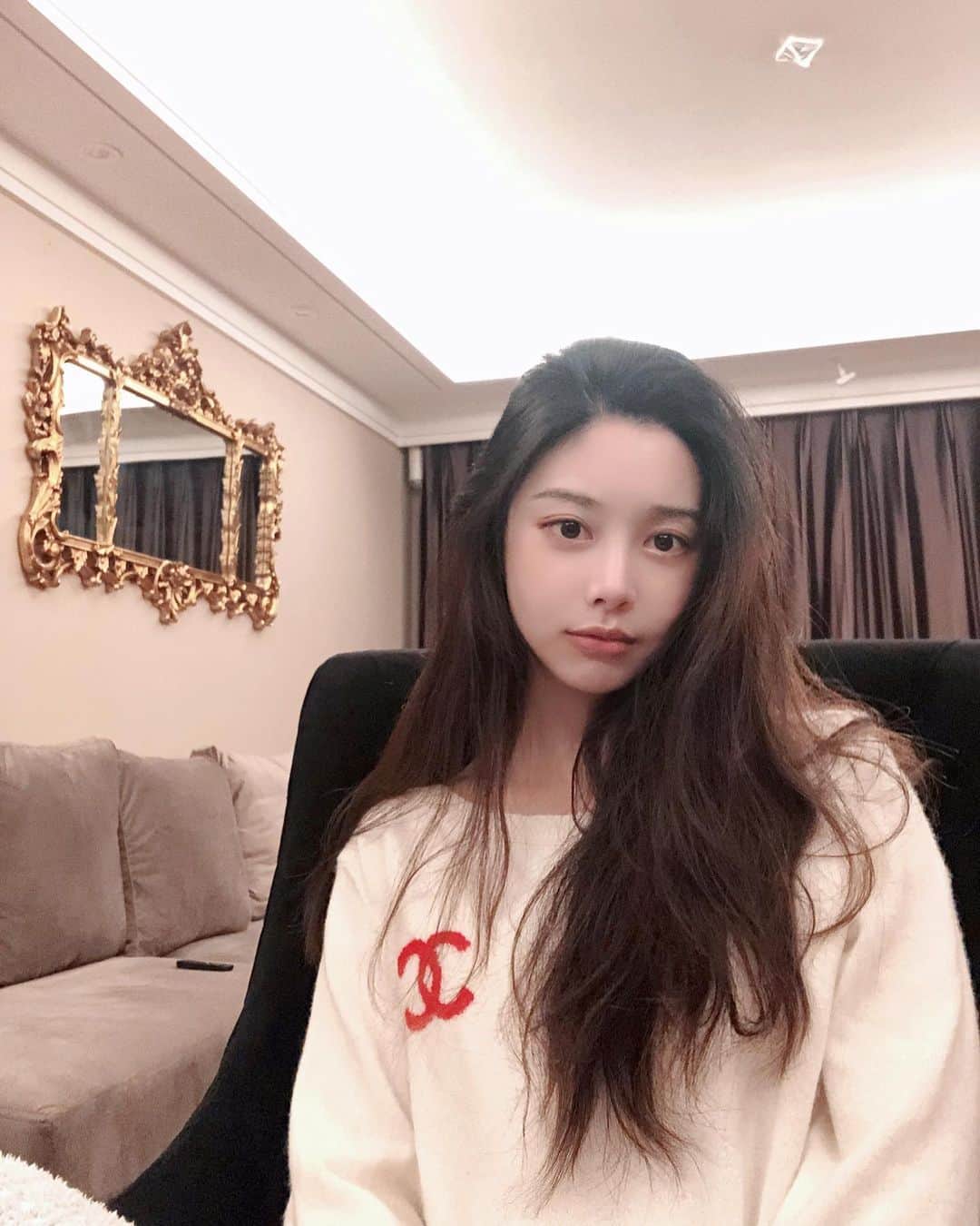 NiyaBeriiのインスタグラム：「お久しぶり❗️Happy new year🐭」