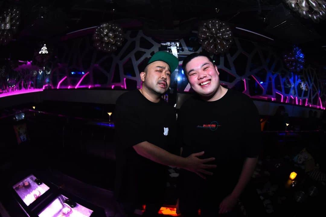 DJ HAZIMEさんのインスタグラム写真 - (DJ HAZIMEInstagram)「1/27/2020 @giraffejapan  Photo📸By @photo_tasuku  #osaka #giraffe #melt #TryHard #BeePMmgmt 次回は2月24日(月)にプレイします⚠️ お近くの方は是非✌️」1月28日 13時32分 - djhazime