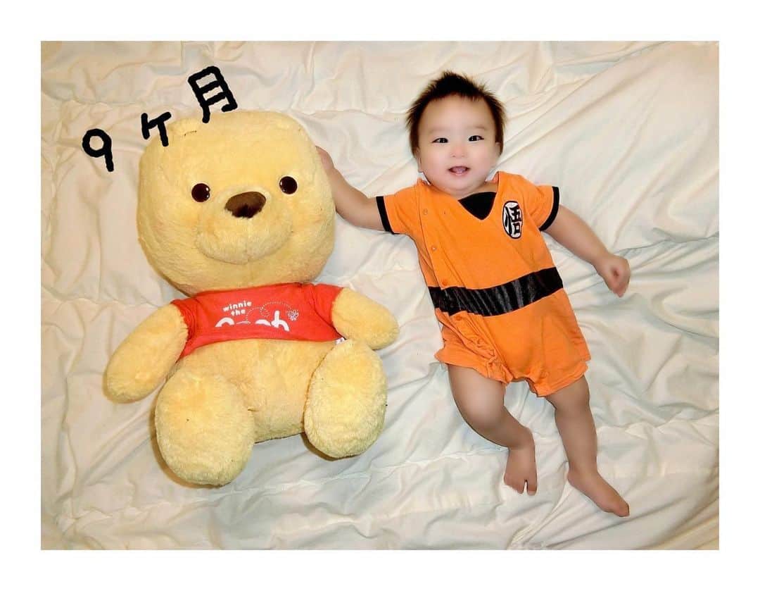 Momoeのインスタグラム：「#happy #男の子ベビー #赤ちゃんのいる生活 #赤ちゃん #baby #family #家族 #0歳 #成長記録 #育児記録 #boy #育児 #smile #男の子 #息子 #code #love #kids #子供 #thankyou #宝物 #ベビー #fashion #follow #boy #パパ #ママ #ママ友 #家族写真　#9ヶ月」
