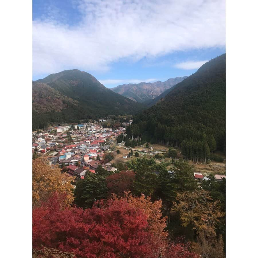 北川莉子さんのインスタグラム写真 - (北川莉子Instagram)「⛩✨ . . 奈良県の天河大弁財天社🙏 . 芸能の神が祀られているということもあり しっかり御利益いただいてきました💪✨ . 天気も良くて 空気も澄んでて美味しかったな〜☺️☀️ . . 放送ご覧頂いた方 ありがとうございます🙇‍♀️🎥 . #天河大弁財天社#ごりやくさん#ロケ #紀行番組#KBS京都#BS11 #芸能の神#パワースポット#五十鈴 #北川莉子」1月28日 13時50分 - rico_kitagawa