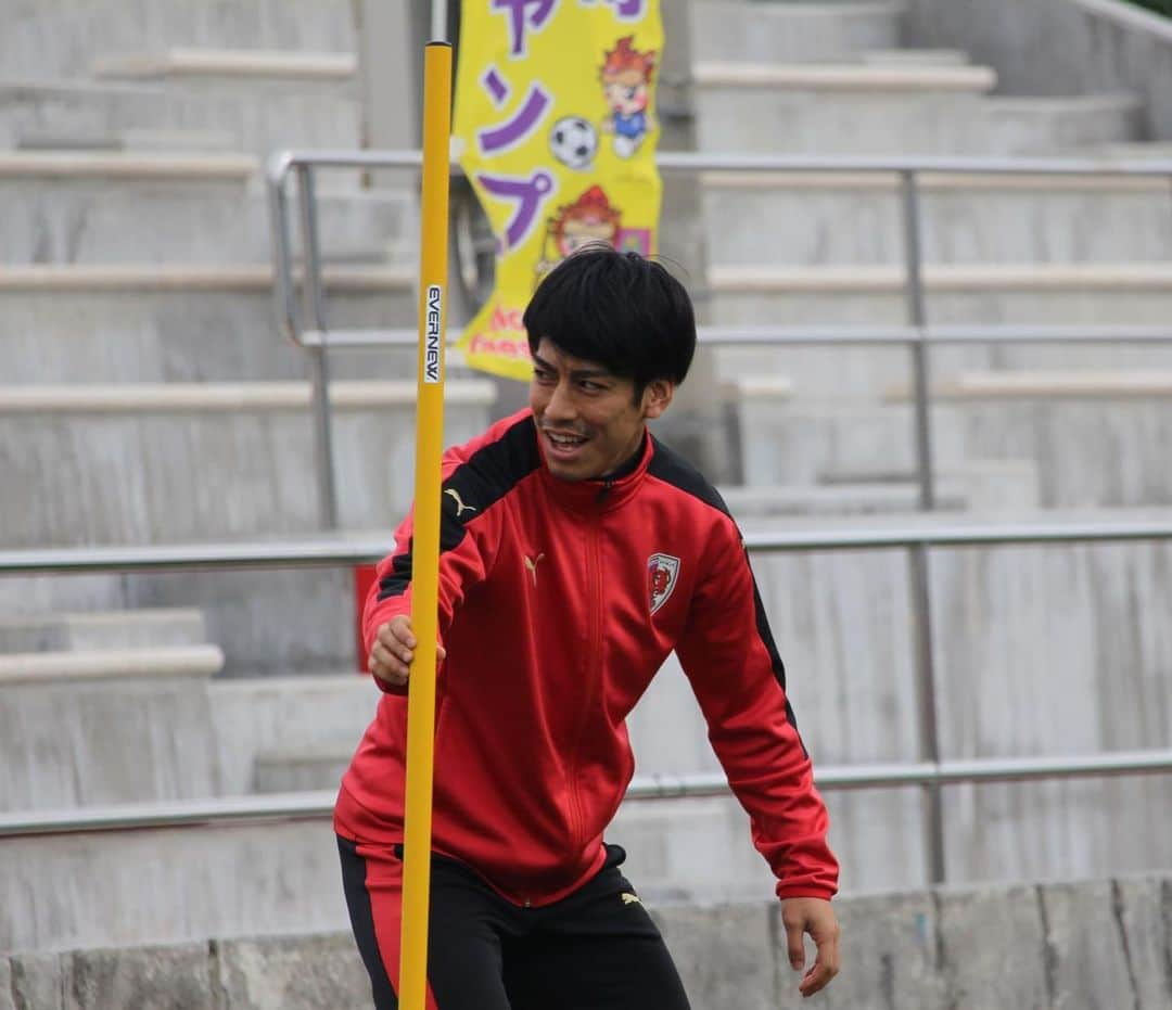 京都サンガF.C.さんのインスタグラム写真 - (京都サンガF.C.Instagram)「本日のトレーニングの模様📸をお届け‼️ 明日はチームが始動してから、初めてとなるトレーニングマッチ🔥 ⚽️沖縄SV 11:00 ⚽️コリンチャンス 14:00  ぜひ見学にお越しください✨ #沖縄キャンプ #魅せようKYOTOの一体感 #sanga #京都サンガ #闘紫 #TEAM京都 #庄司悦大 #ジュニーニョ #福岡慎平 #李忠成 #中野克哉 #安藤淳 #宮吉拓実 #ヨルディバイス #若原智哉 #野田隆之介 #荻野広大」1月28日 15時07分 - kyotosanga_official