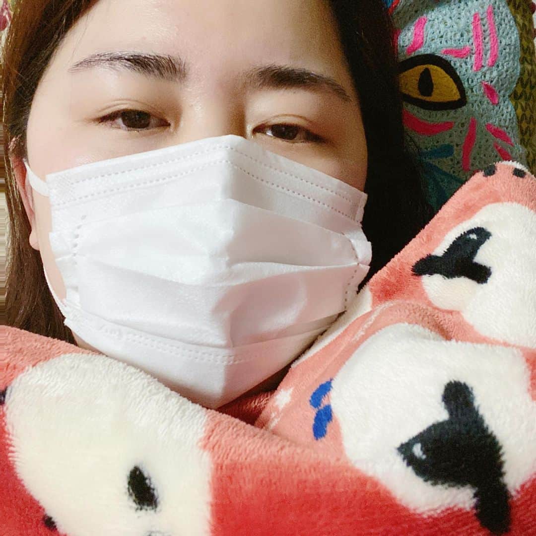 岡村咲さんのインスタグラム写真 - (岡村咲Instagram)「風邪が長引いてます😷暇なのでブログ下書きで書きまくってます😂でも今後の予定は狂いまくってます☠️いいことより悪いことのが多い…。肺炎、SLE悪化に注意⚠️ #sle  #ステロイド　#プレドニン　#風邪」1月28日 16時10分 - sakiokamura_official
