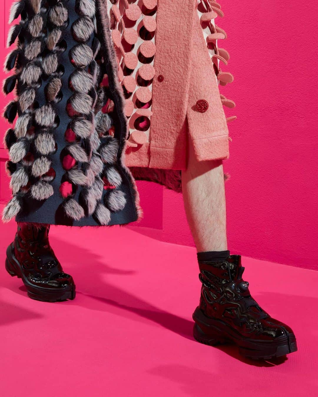 Maison Margielaさんのインスタグラム写真 - (Maison MargielaInstagram)「#MaisonMargiela ‘Artisanal’ Co-ed SS20 Collection designed by @JGalliano Look 17 Pink inside-out wool coat cut into a cape with fawn panels of faux fur and fabric sequins. Black Maison Margiela x Reebok shoes.」1月28日 16時05分 - maisonmargiela