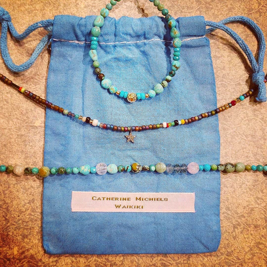 のインスタグラム：「Summer is coming...soon. Special Edition Line Sheet coming to our wholesale customers #jewelryasmedecinecm #iamnotabrandiamanartistcm #youknowyouwantit #turquoise #craftmanship #madewithlove #madeinusa #madeinhawaii #star #diamonds #etoile #gold #artisan」