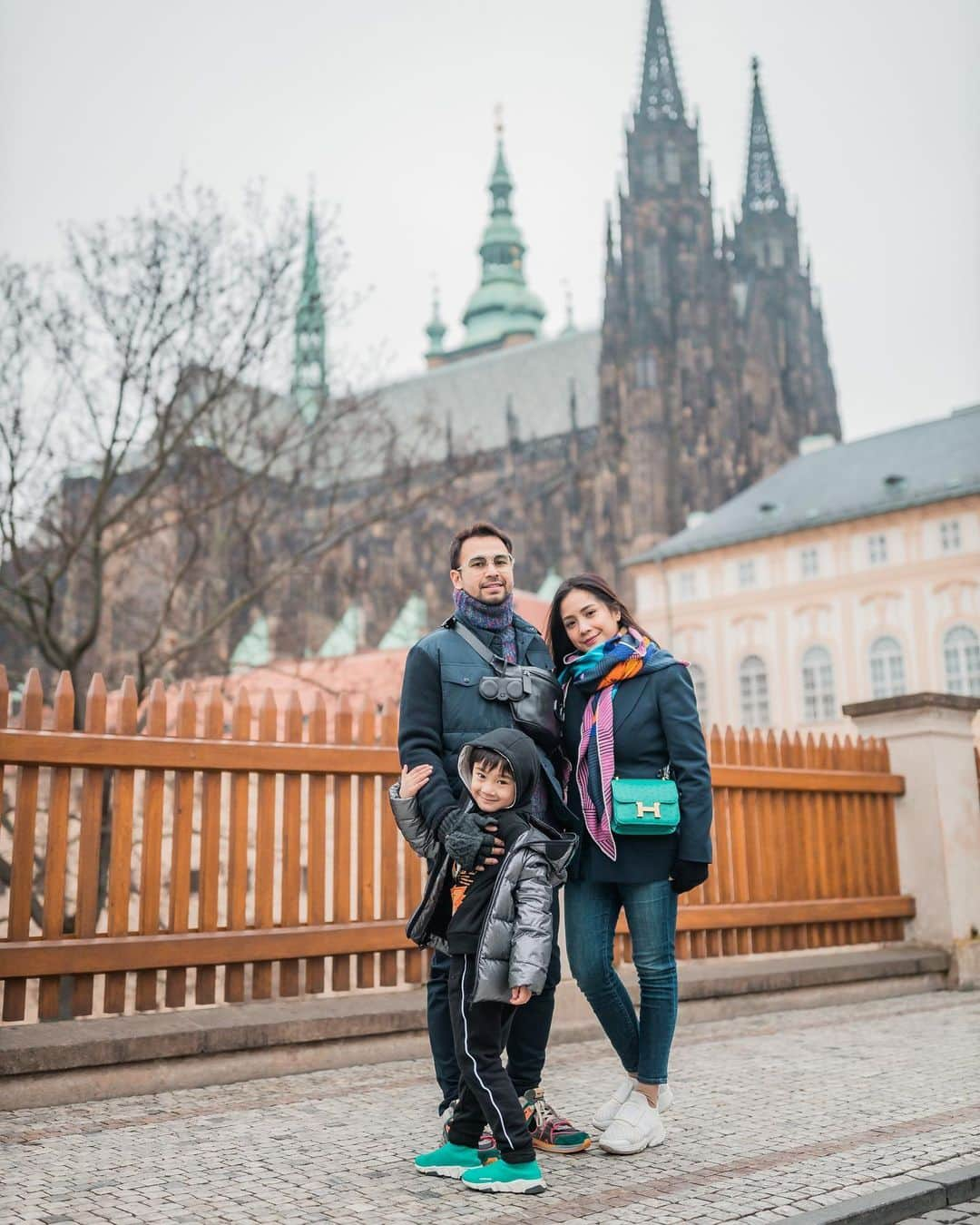 Raffi Ahmadさんのインスタグラム写真 - (Raffi AhmadInstagram)「Salah satu Castle yang ada di Prague Czech Republic ❤️ Indah sekali 📸 @rufusazarya」1月28日 17時19分 - raffinagita1717