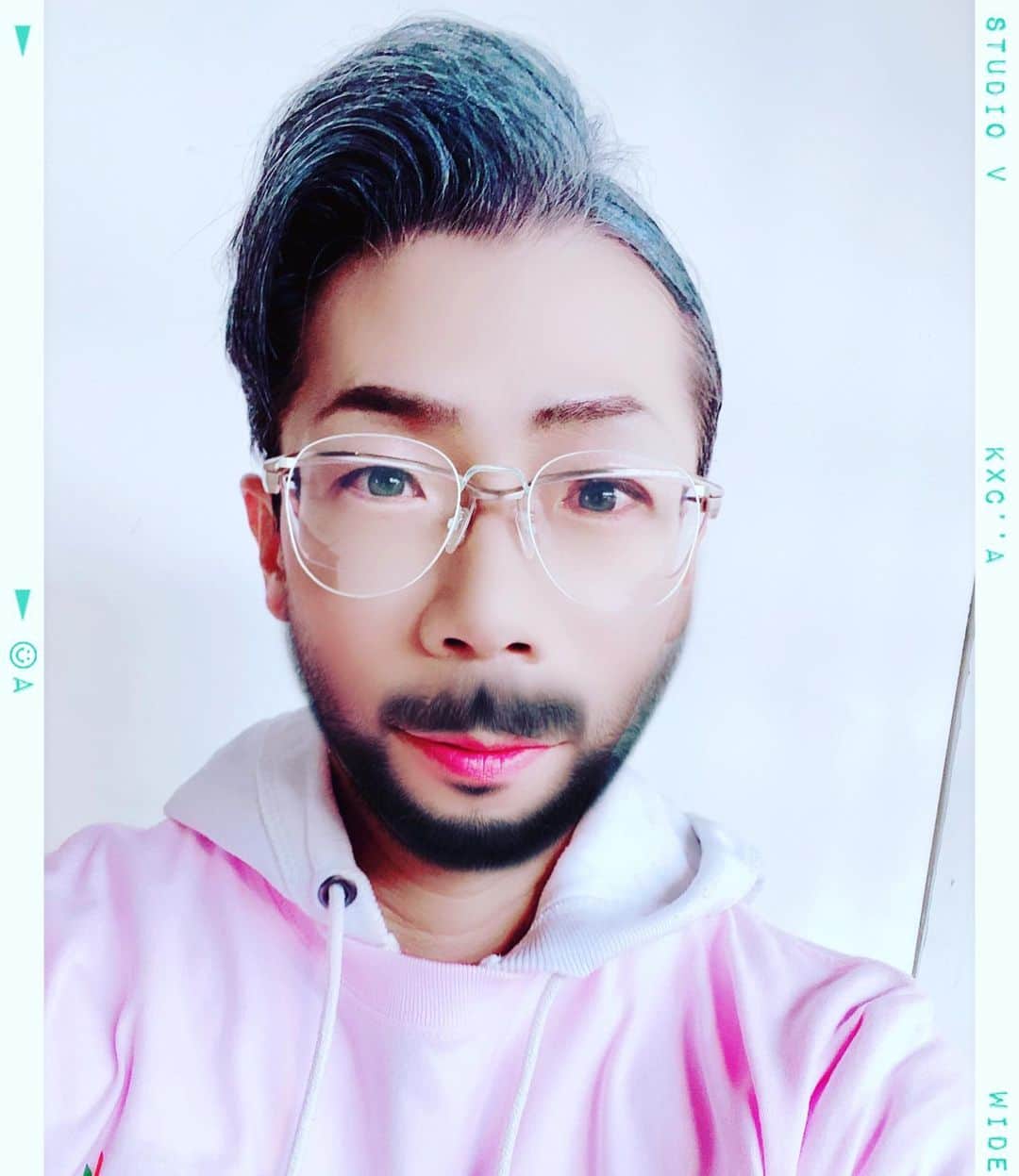 火口秀幸のインスタグラム：「‪さぁ、#吉本坂46‬ ‪明日 いよいよ‬ ‪#第13次抽選受付‬ ‪#3rdシングル　#発売記念個別握手会‬ ‪横浜会場　最終の抽選受付です‬ ‪2020年2月15日（土）#横浜‬ ‪2020年2月22日（土）#京都‬ ‪1月29日14時開始‬ ‪1月31日14時まで‬ ‪みんな待ってるからねぇ〜‬ ‪宜しくお願い致します🙇‍♂️🙇‍♂️‬ ‪https://t.co/mmPpHM2f4U‬ ‪#吉本坂握手会‬」