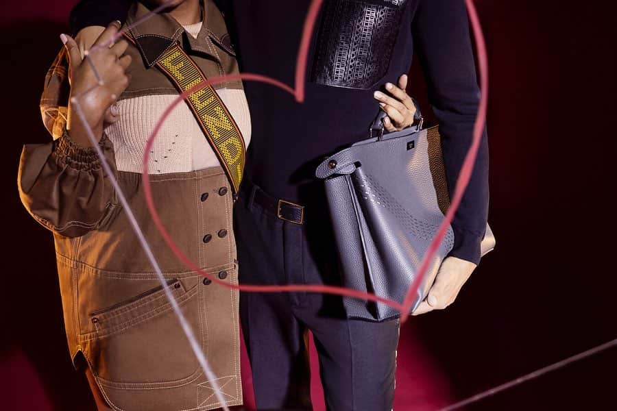 Fendiさんのインスタグラム写真 - (FendiInstagram)「Couples who accessorize together, stay together. Dazzle your Valentine with the perfect #FendiGifts – tap to shop.  #FendiTimepieces #FendiPeekaboo  Stylist: @ganio」1月29日 3時03分 - fendi