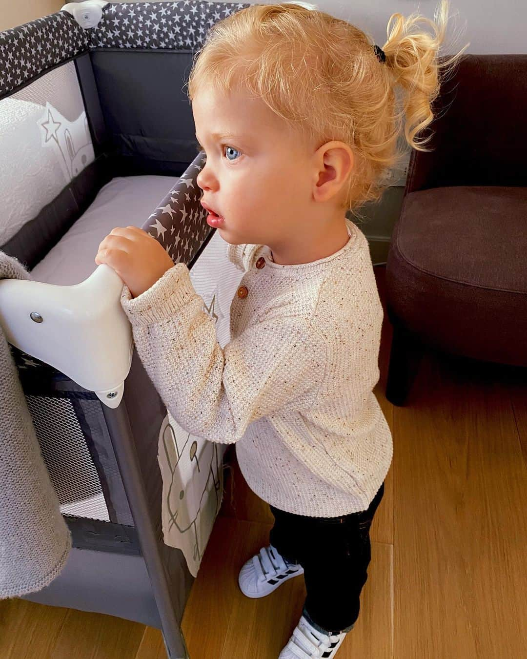 キアラ・フェラーニさんのインスタグラム写真 - (キアラ・フェラーニInstagram)「Bye bye ponytail 😍 Leo got his first haircut today ❤️」1月29日 3時09分 - chiaraferragni