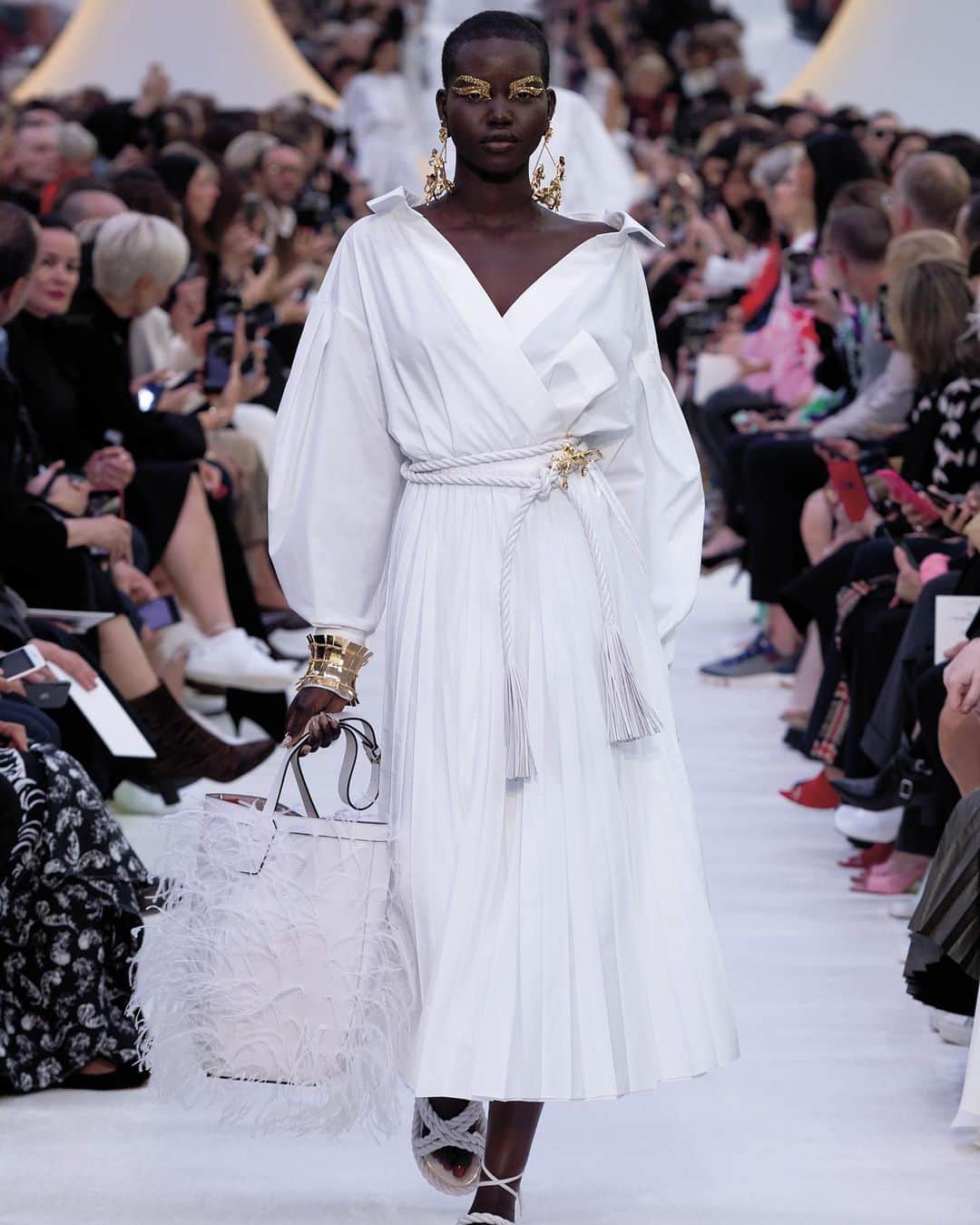 Saks Fifth Avenueのインスタグラム：「RUNWAY TO REALITY: Creative Director @pppiccioli delivers an oh-so-crisp white color palette complimented by dreamy silhouettes in his @Maisonvalentino Spring 2020 Collection. #SaksStyle」