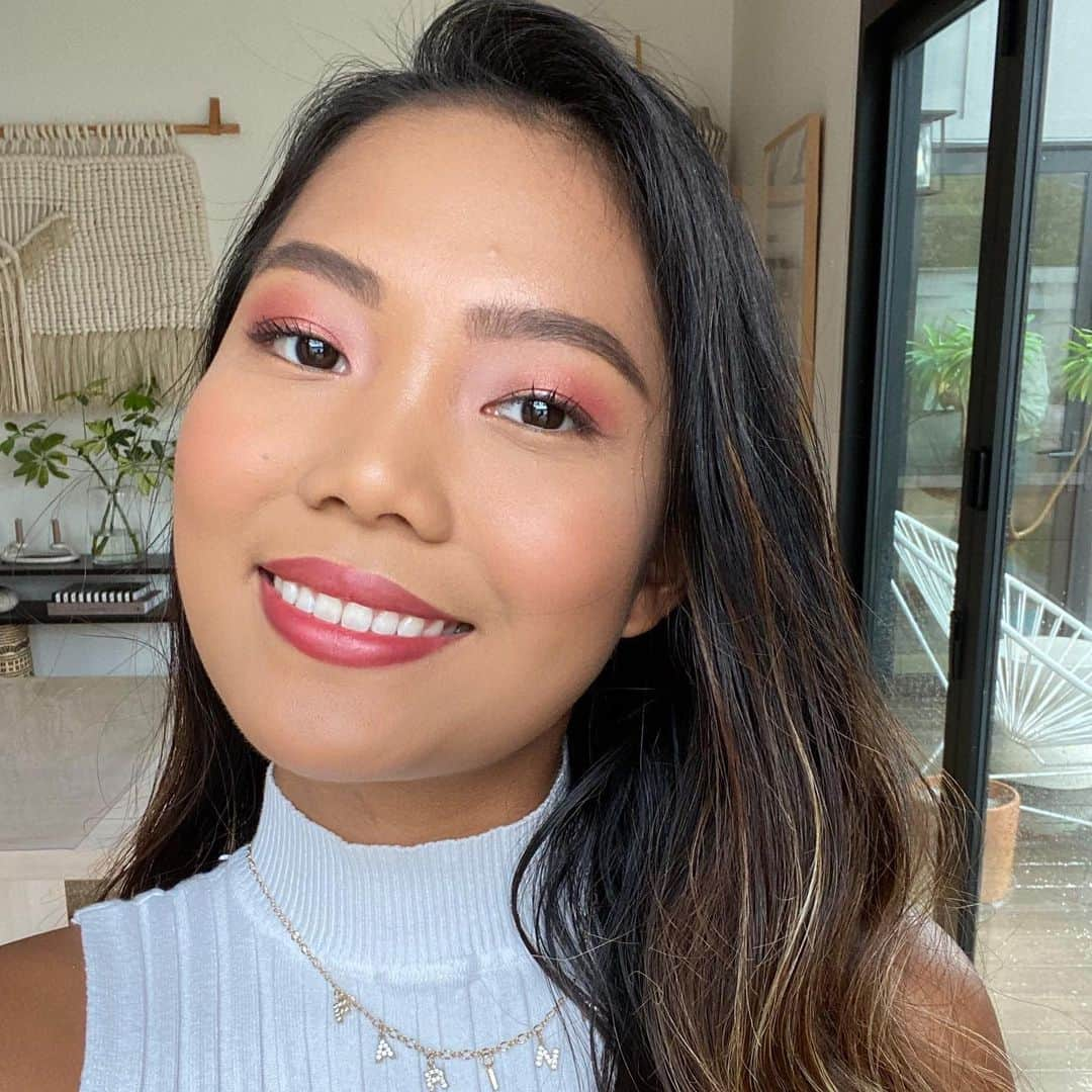 ipsyさんのインスタグラム写真 - (ipsyInstagram)「Behind every great selfie is...100 more that look almost exactly the same. How full is your camera roll? || @farina.aguinaldo #IPSY #IPSYCleanSlate #DiscoverYourself」1月29日 4時06分 - ipsy