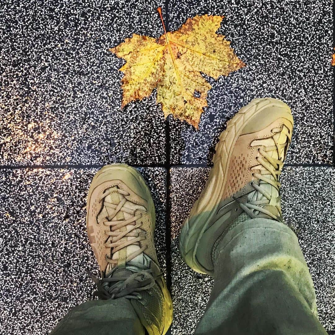 宇野薫のインスタグラム：「今日も寒くて雨なので HOKAONEONE TOR ULTRA HI 2 WP  #unokicks #hokaoneone  #hokaoneonetorultrahi2wp  #ホカオネオネ #宇野薫」
