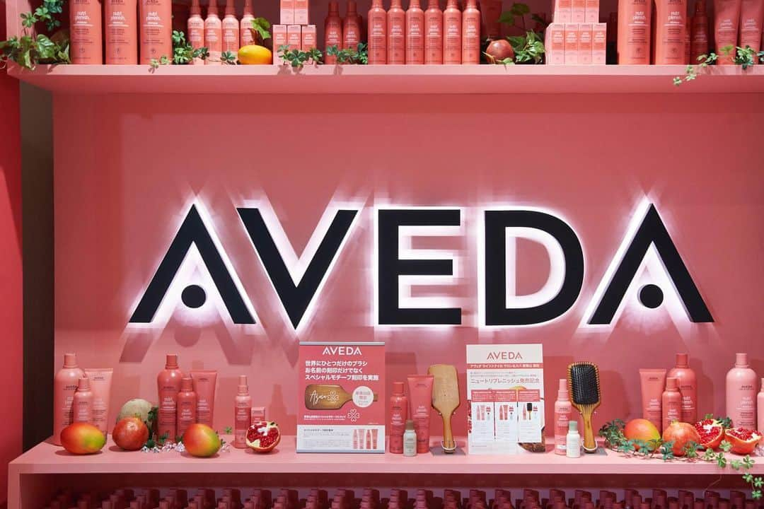 Aveda Japanさんのインスタグラム写真 - (Aveda JapanInstagram)「NEW OPEN! #nutriplenish Superfood Market ・ オープンしたばかりのPOP UP STORE🥭もう行きましたか？ ・ ここでしか手に入らない #ニュートリプレニッシュ の限定キットや豪華賞品が当たる楽しいゲームも✨ぜひ遊びに来てください🌿 ・ #アヴェダ #ニュートリプレニッシュ #うるおい美髪 #期間限定」1月28日 19時39分 - avedajapan