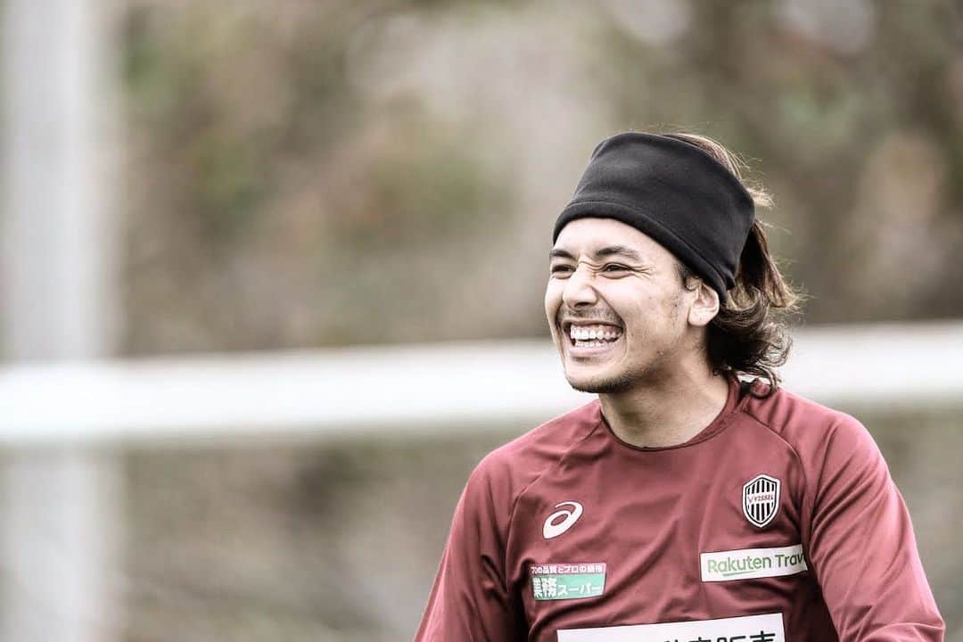 大崎玲央のインスタグラム：「Don't forget to smile😁 #visselkobe #ヴィッセル神戸」
