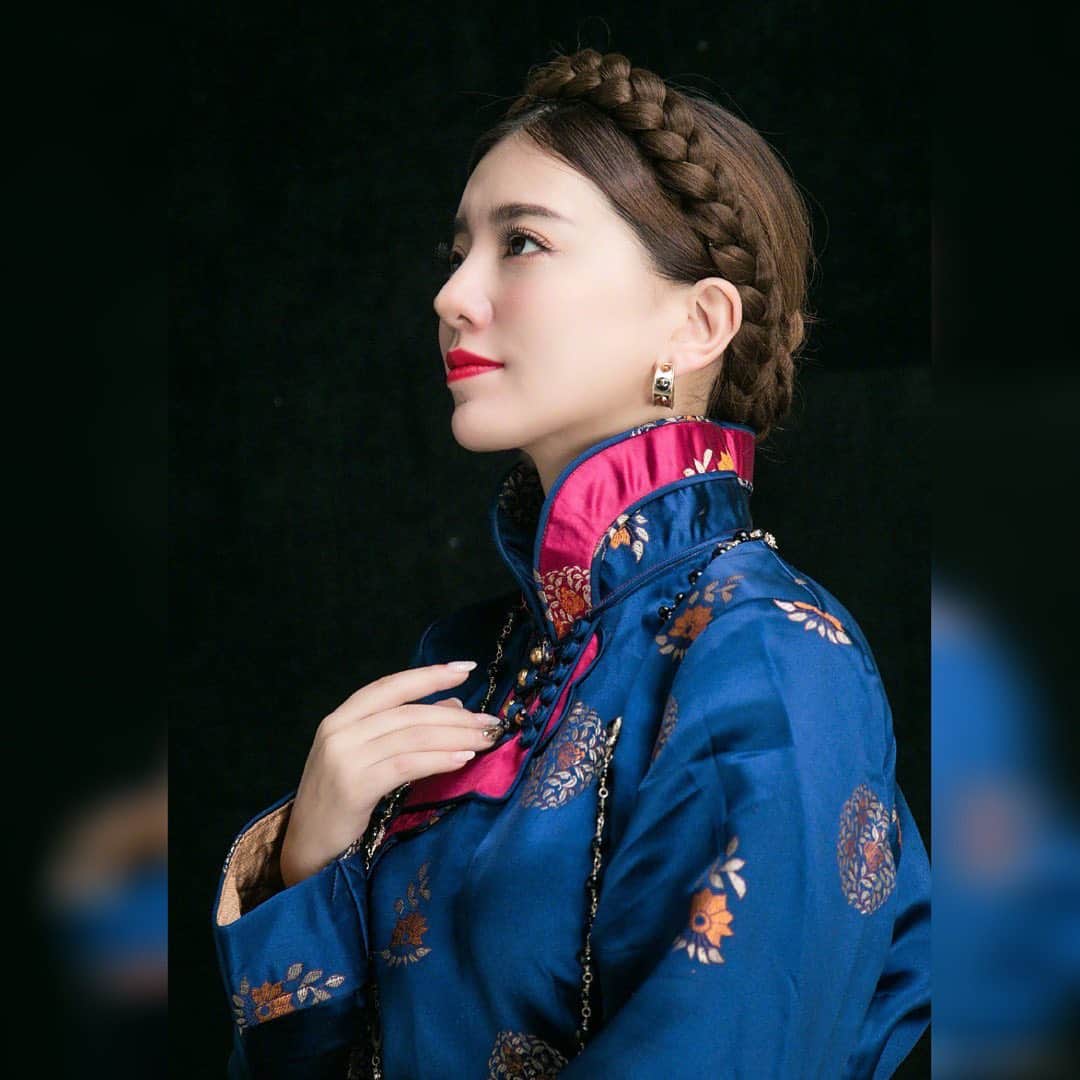のインスタグラム：「日本から中国に 100万枚マスク届きました。心からの感謝です💖  そして皆さまから沢山心配のメッセージ届きました。  谢谢国际友人！ 愛と平和！本当にありがとう💖  #alan」