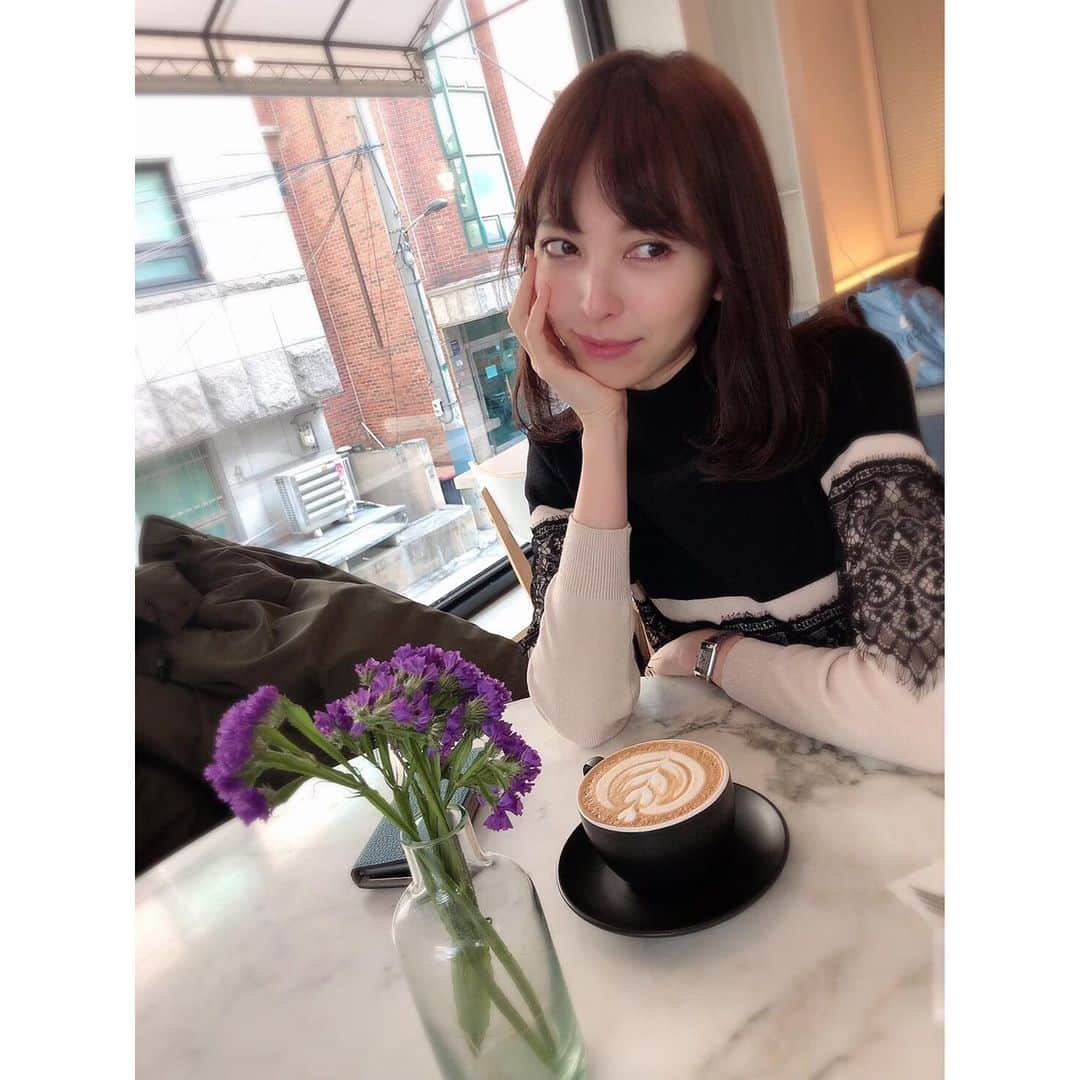 鹿野悠さんのインスタグラム写真 - (鹿野悠Instagram)「🌷🌸🌼 最終日は #カロスキル の可愛すぎるカフェ #SONA へ💓 #シャンパンシュガーボール 可愛いし美味しかった🤤💕 . . .  #🇰🇷 #韓国カフェ #韓国カフェ巡り #韓国カフェ情報 #韓国カフェスタグラム  #江南カフェ  #カロスキルカフェ  #카페  #카페투어 #카페추천 #카페스타그램  #맛집  #한국여행  #여행스타그램  #강남카페  #korea #koreatrip #韓国女子旅  #女子旅 #travelphotography #韓国2020 #旅行好きな人と繋がりたい #travelgram #ig_korea  #followｍe  #dholic #かのはるカフェ巡り」1月28日 20時35分 - harukano1204