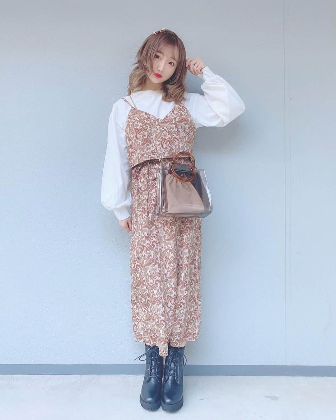 星野麻里愛さんのインスタグラム写真 - (星野麻里愛Instagram)「🍓wego staff style🍓  セットアップはやはりかわいい♡  ベイスリービスチェセットロンT¥3299 ベイスリーラップスカート¥3299  詳細はプロフィールのURLから みてね♡ #wego#wego大須店 #ウィゴー#うぃごー #セットアップ#せっとあっぷ #ロングスカート#全身春コーデ #春コーデ#まりあコーデ」1月28日 20時45分 - maria.pink28