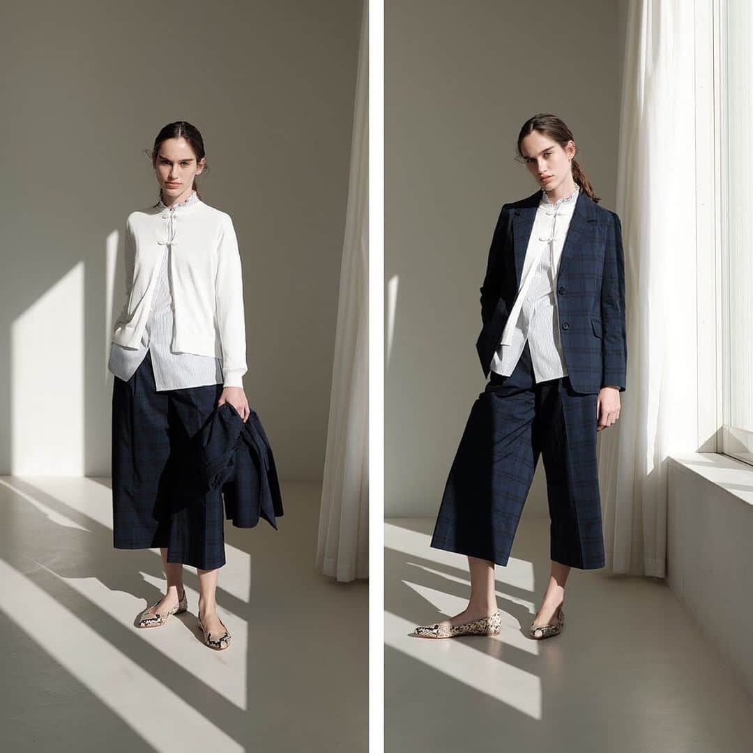 エリオポールのインスタグラム：「. Chinoiserie 1.24.fri - 2.20.thu . . JACKET [HÉLIOPÔLE] 31,000yen+tax KNIT [HÉLIOPÔLE] 16,000yen+tax SHIRT [HÉLIOPÔLE] 16,000yen+tax PANTS [HÉLIOPÔLE] 18,000yen+tax SHOES [FABIO RUSCONI] 24,000yen+tax . . #HELIOPOLE30eme #HELIOPOLE #heliopole #エリオポール #2020ss #spring #selectshop #fashion #style」