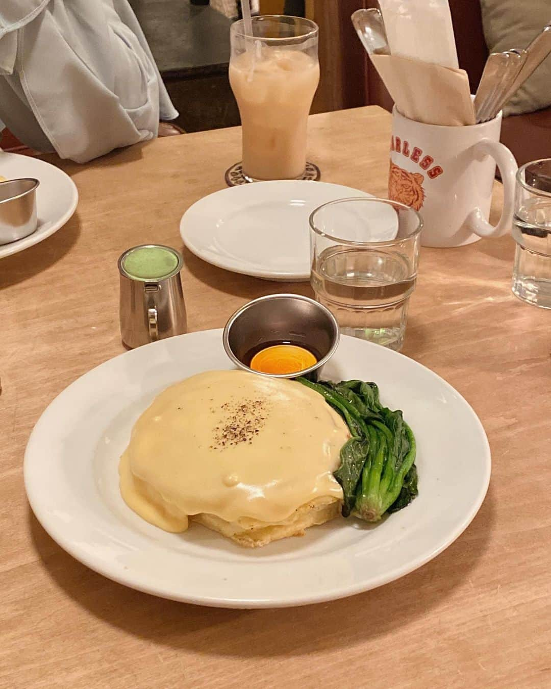 目見田早弥子さんのインスタグラム写真 - (目見田早弥子Instagram)「| 𓎩 このまえのランチ🧀 メルトチェダーとスピナッチのパンケーキ𓈒𓂂」1月28日 21時53分 - sayako_memida