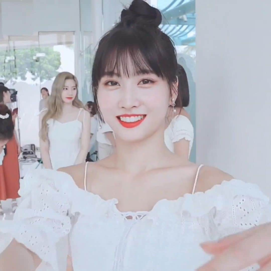 モモさんのインスタグラム写真 - (モモInstagram)「Some cuts from Jayeon TV Ep. 5 🥰 -  #MOMO #트와이스 #모모 #平井もも #もも #TWICE」1月28日 22時33分 - momojype