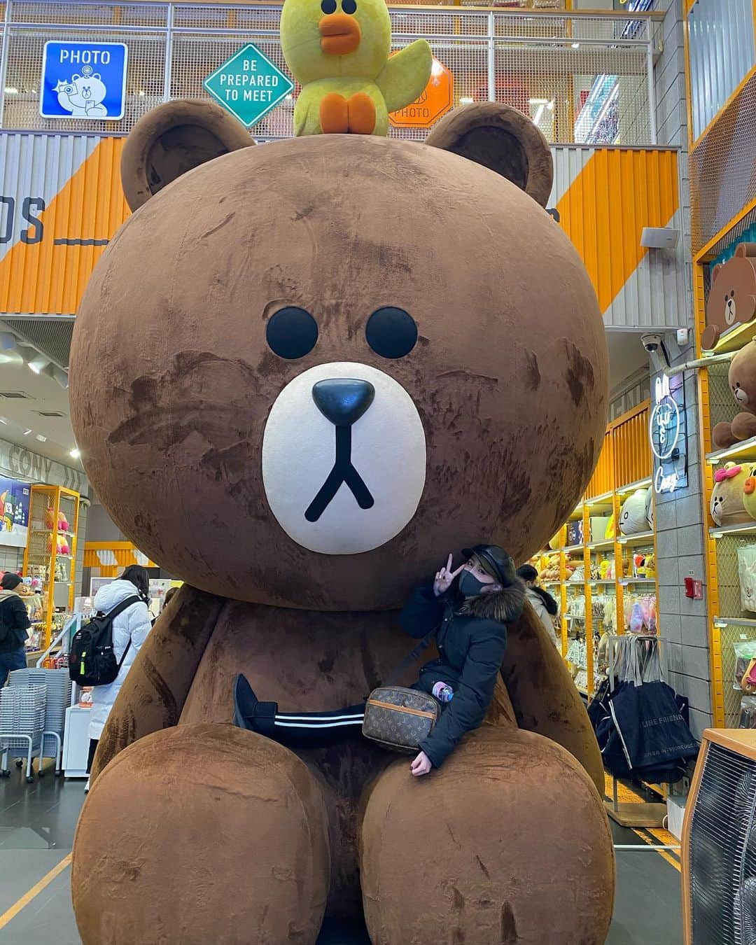 守田美咲さんのインスタグラム写真 - (守田美咲Instagram)「ブラウン🐻💓 #韓国旅行 #ブラウン #line #korea #🇰🇷」1月28日 22時46分 - misamisa_kimono