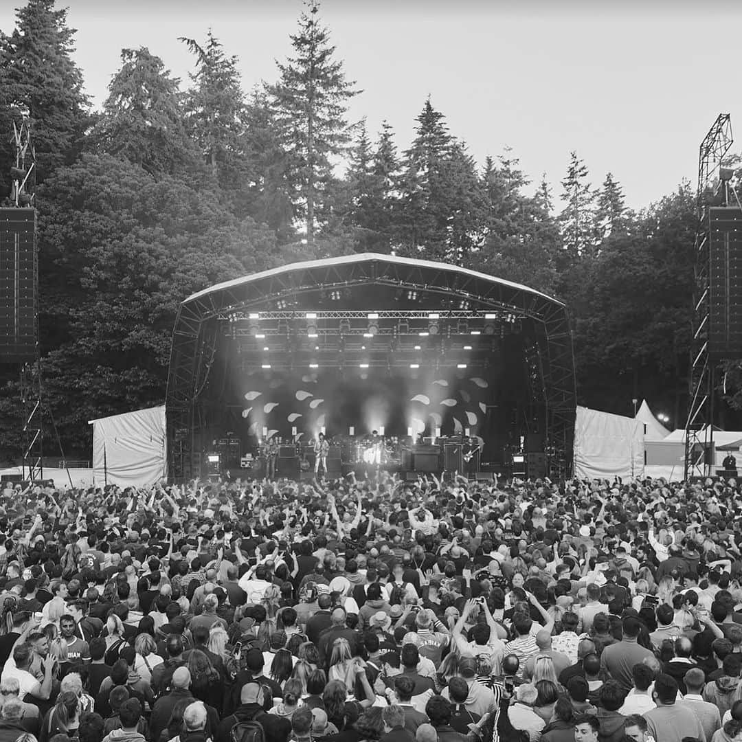 カサビアンさんのインスタグラム写真 - (カサビアンInstagram)「Thetford Forest 2018 📷: @neil_bedford」1月28日 23時04分 - kasabianofficial